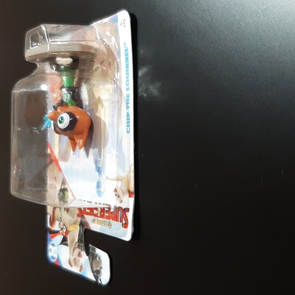 DC League of Super-Pets Squirrel Mattel Micro Collection 2" Toy Cake Topper Fig - Picture 4 of 7